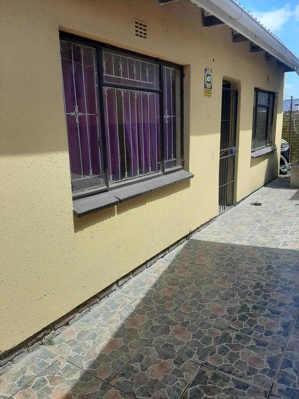 6 Bedroom Property for Sale in Mdantsane Nu 13 Eastern Cape